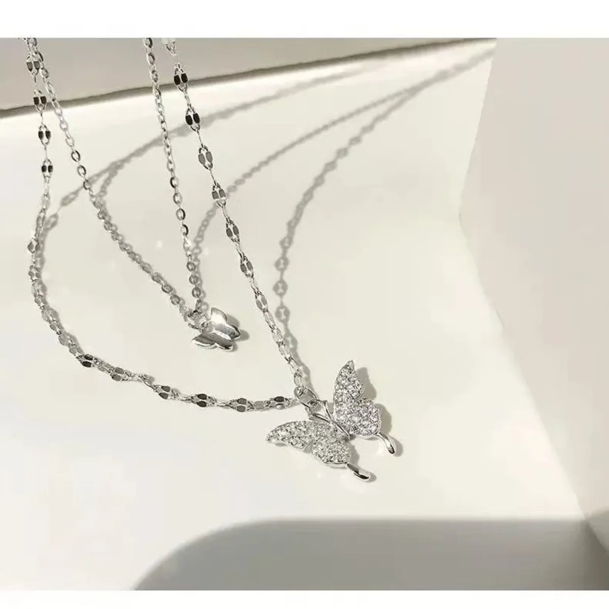 1 Women's Lats Sparkling Double Layer Butterfly Necklace Exquisite Double Layer Collar Chain Jewelry Banquet Party Holiday Gift