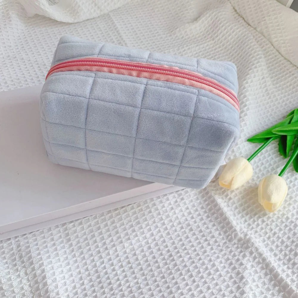 Cute Plush Makeup Bag for Women Portable Travel Small Cosmetic Bags Solid Color Zipper Toiletry Bag Washing Pouch Storage Bags