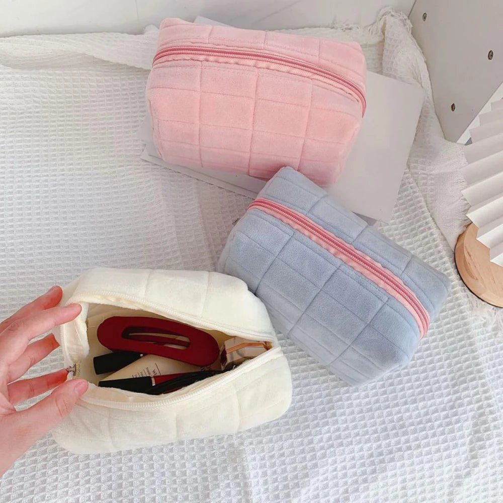 Cute Plush Makeup Bag for Women Portable Travel Small Cosmetic Bags Solid Color Zipper Toiletry Bag Washing Pouch Storage Bags